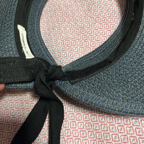 O’Neill Belize it hat. NWOT - never worn. - Picture 6 of 9